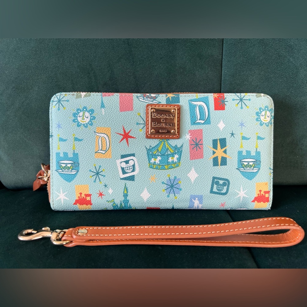 Disney Parks 2023 Fantasyland Dumbo Castle Wallet Dooney & Bourke